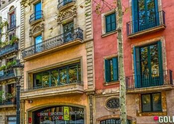 گوگل میپس کو فالو کرنے والا شخص تالاب میں جا پہنچا، ویڈیو وائرل