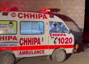 کراچی: گھر کی چھت گرنے سے ایک ہی خاندان کے 6 افراد جاں بحق