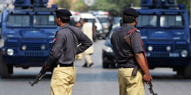 کوہاٹ میں نامعلوم افراد کی فائرنگ سے 2 پولیس اہلکار شہید