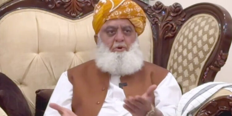 موجودہ سیاسی صورتحال میں نوازشریف اہم کردار ادا کر سکتے ہیں: مولانا فضل الرحمان