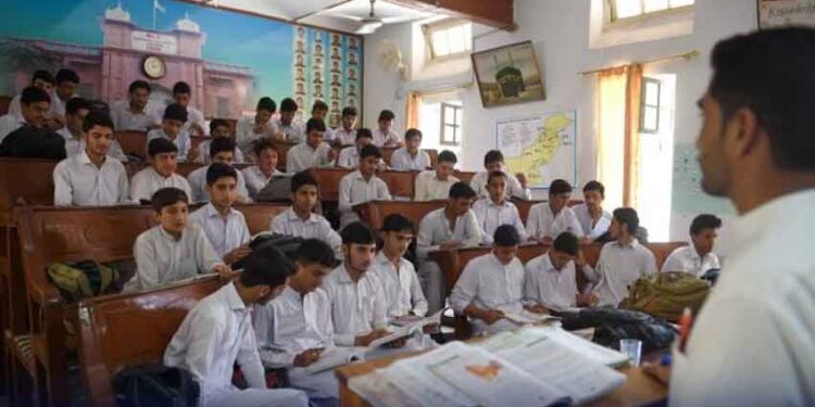 محکمہ ابتدائی وثانوی تعلیم خیبرپختونخوا کا اساتذہ اورطلبہ کا امتحان لینے کا فیصلہ