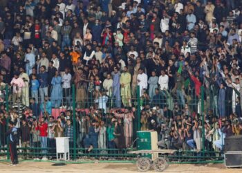 چیمپئنز ٹرافی سیمی فائنل: لاہور میں شائقین کو مفت افطار کرانے کا اعلان