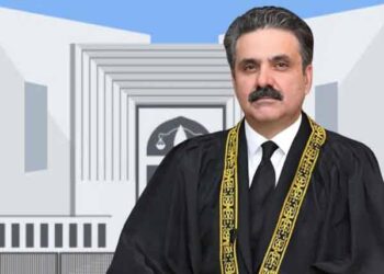 اعلیٰ عدلیہ کا احتساب، فوری انصاف کی فراہمی : چیف جسٹس نے اینٹی کرپشن ہاٹ لائن قائم کردی