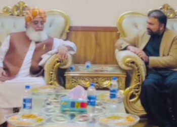 سرفراز بگٹی کی فضل الرحمان سے ملاقات، امن و امان کی صورتحال پر تبادلہ خیال