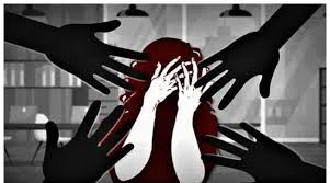 فیصل آباد: موٹروےکے قریب سڑک پر ڈکیتی کے دوران خاتون سے اجتماعی زیادتی