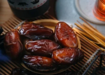 افطار کرنے کے بعد ہمیں اچانک سردی کیوں لگنے لگتی ہے؟