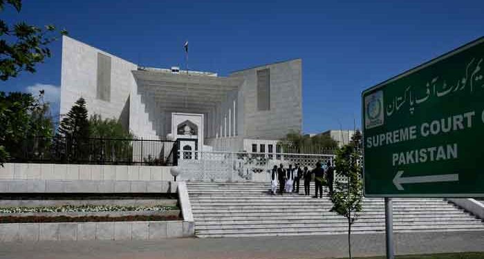 سویلینز کا فوجی عدالتوں میں ٹرائل: آرمی ایکٹ تو خصوصی طور پر افواج پاکستان کے ممبران کیلئے ہے، جج آئینی بینچ