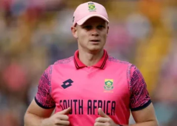 پی ایس ایل کنٹریکٹ کی خلاف ورزی، آل راؤنڈر کوربن بوش کو قانونی نوٹس بھیج دیا گیا