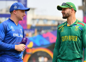 چیمپئنز ٹرافی: انگلینڈ کا جنوبی افریقا کیخلاف ٹاس جیت کر بیٹنگ کا فیصلہ