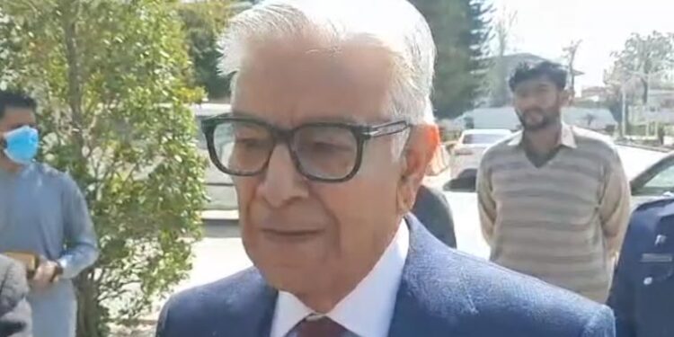 دہشتگردی کیخلاف پاکستان فرنٹ لائن پر لڑ رہا ہے: وزیر دفاع خواجہ آصف