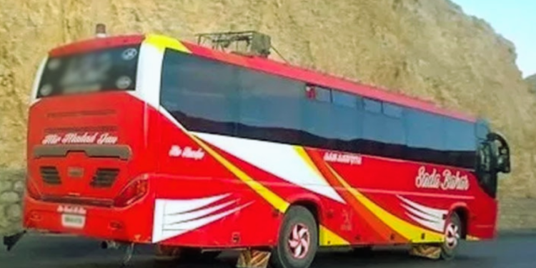 کوسٹل ہائی وے پر مسلح افراد کی کارروائی، 4 مسافر قتل، 3 اغوا