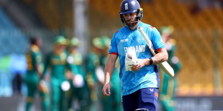 چیمپئنز ٹرافی: انگلش ٹیم نے جنوبی افریقا کو جیت کیلئے 180 رنز کا ہدف دے دیا