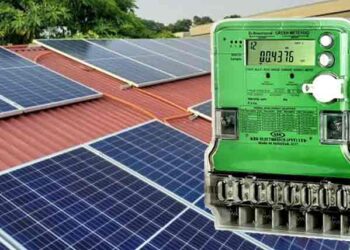 حکومت سولر صارفین سے بجلی خریدنے کی قیمتیں کم کرنے سے پیچھے ہٹ گئی