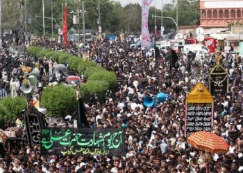 کراچی: یوم شہادت حضرت علیؓ پر ڈبل سوای پر پابندی، جلوس کی گزرگاہ کنٹینر لگا کر بند