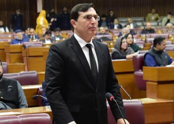 ملک دہشتگردی کی لپیٹ میں ہے ہمیں ایک ہونا چاہیے: بیرسٹر گوہر