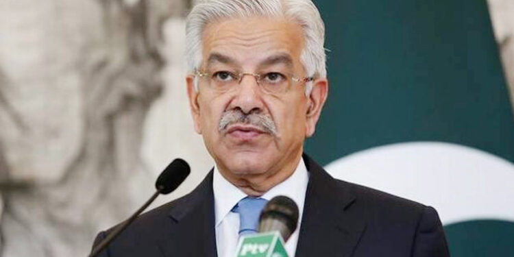 جعفر ایکسپریس واقعہ: میرے استعفے سے معاملہ حل ہوتا ہے تو تیار ہوں: خواجہ آصف