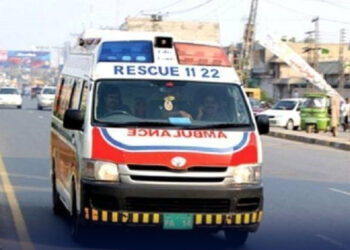 چنیوٹ؛لالیاں لاری اڈا پر بس اورمسافر وین میں تصادم 5 افراد موقع پرجان بحق