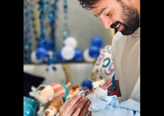 حارث رؤف کی کیساتھ پہلی تصویر شیئر ,بیٹےکا نام بھی بتا دیا