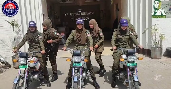 پنجاب میں عید کے موقع پر بازاروں میں خواتین کے تحفظ کیلئے لیڈی پولیس اہلکار تعینات