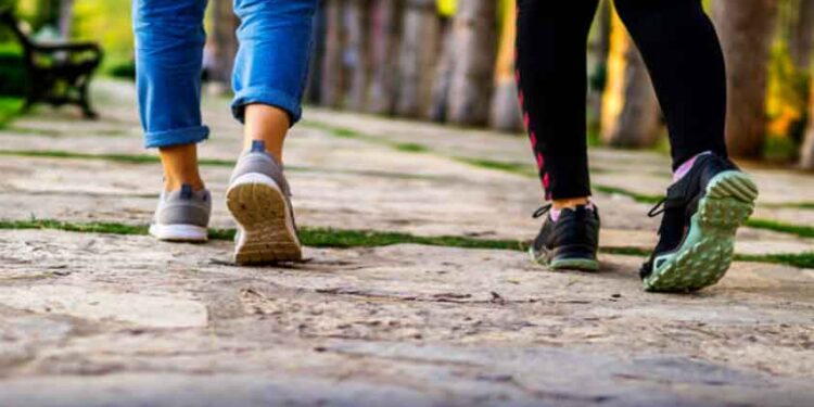 روزانہ چہل قدمی سے صحت بہتر بنائیں اور عمر بڑھائیں، تحقیق