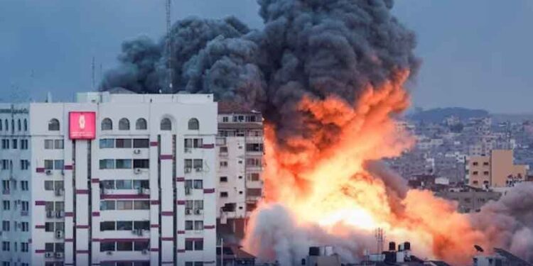 اسرائیلی فوج کاخان یونس میں نصراسپتال پرحملہ،حماس رہنما اسماعیل برحوم سمیت دو افراد شہید