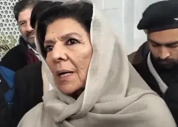 بانی پی ٹی آئی کی بہن علیمہ خان نے اپنے بھائی کو مکمل صحت مند قرار دےد یا۔