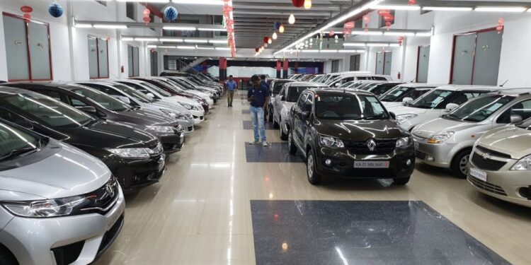 آئی ایم ایف سے ریلیف، پاکستان میں کاروں کی قیمتوں میں کمی متوقع