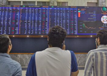 پاکستان اسٹاک مارکیٹ مثبت زون میں آنے کے بعد پھر مندی کا شکار
