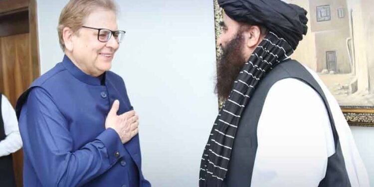 افغانستان کیلئے پاکستانی نمائندہ خصوصی محمد صادق کی افغان وزیر خارجہ ملا امیر متقی سے ملاقات