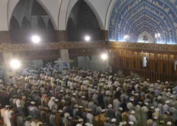 ماہ مقدس کا آغاز: پہلی تروایح کی ادائیگی، مساجد کی رونقیں بحال