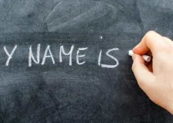 کیا نام کا شخصیت پر واقعی اثر ہوتا ہے، سائنس کیا کہتی ہے؟