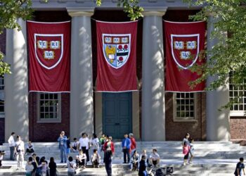 ٹرمپ انتظامیہ کے مطالبات ماننے سے انکار، ہارورڈ یونیورسٹی کی وفاقی امداد منجمد کر دی گئی