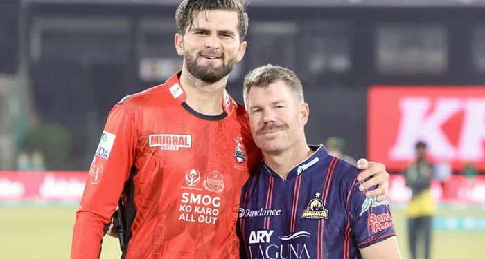 پی ایس ایل 10: لاہور قلندرز کا کراچی کنگز کیخلاف ٹاس جیت کر بیٹنگ کا فیصلہ