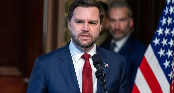 امریکی نائب صدر نے چینی شہریوں کو ‘گنوار’ کہہ دیا، چین کا سخت ردعمل