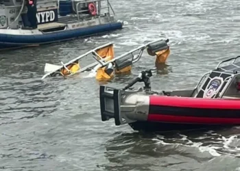 نیویارک: ہیلی کاپٹر دریائے ہڈسن میں گر کر تباہ، 6 افراد ہلاک