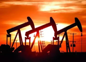 عالمی منڈی میں خام تیل کی قیمتوں میں مزید کمی