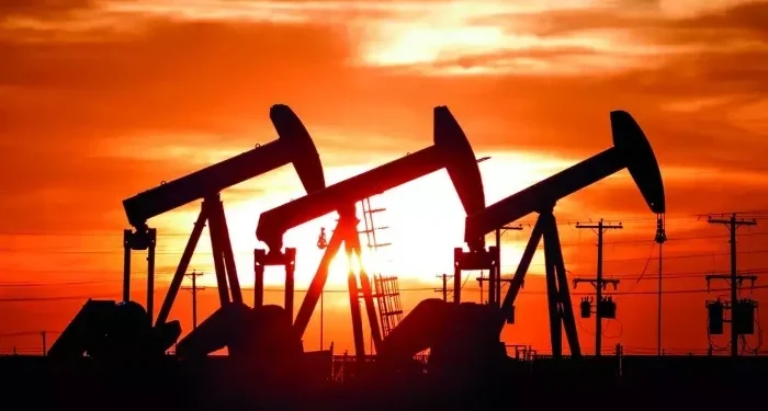 عالمی منڈی میں خام تیل کی قیمتوں میں مزید کمی