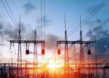 وزیراعظم کی جانب سے بجلی کی قیمتوں میں بڑی کمی کا اعلان کل متوقع