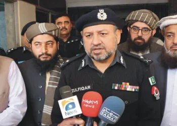 دارالعلوم حقانیہ اور بنوں کینٹ حملوں میں ملوث نیٹ ورک کا سراغ لگا لیا: آئی جی کے پی