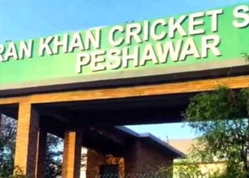 ارباب نیاز سٹیڈیم پر عمران خان کرکٹ سٹیڈیم پشاور کا بورڈ آویزاں