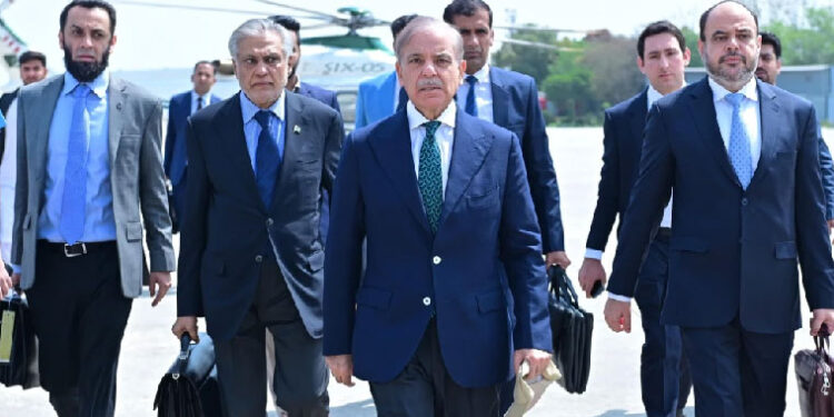 اسلام آباد: وزیراعظم شہباز شریف 2 روزہ دورے پر بیلاروس روانہ