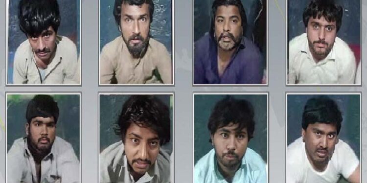 ایران میں قتل کئے جانے والے 8 پاکستانیوں کی لاشیں بہاولپور پہنچا دی گئیں