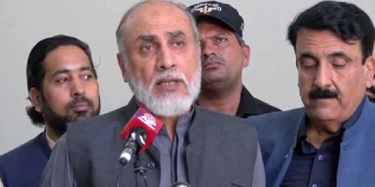 اختر مینگل دھرنا ختم کرکے مذاکرات کریں: خالد مگسی کا مطالبہ