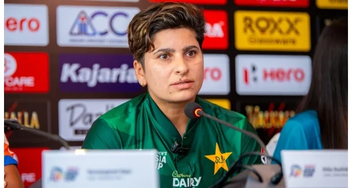 ویمن ٹیم کی سابق کپتان ندا ڈار ذہنی صحت کے مسائل کا شکار، کرکٹ سے بریک لے لی