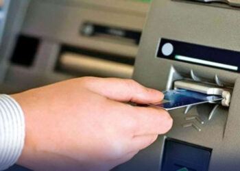 دوسرے بینکوں کے اے ٹی ایم سے کیش نکلوانے پر اضافی کٹوتی کی خبروں کا ڈراپ سین