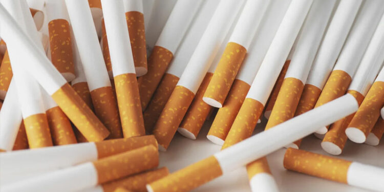 پاکستانی سالانہ 81 ارب سگریٹ پی جاتے ہیں، 7 فیصد اسمگل شدہ ہیں