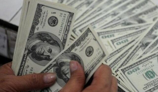 پاکستان سے ایک ارب 72 کروڑ ڈالر دیگر ممالک کو بھیج دیئے گئے