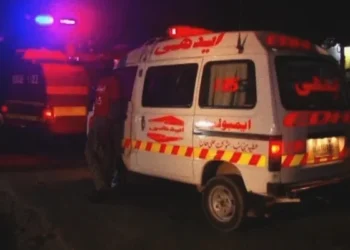 پشاور میں گاڑی پر فائرنگ سے 7 افراد جاں بحق