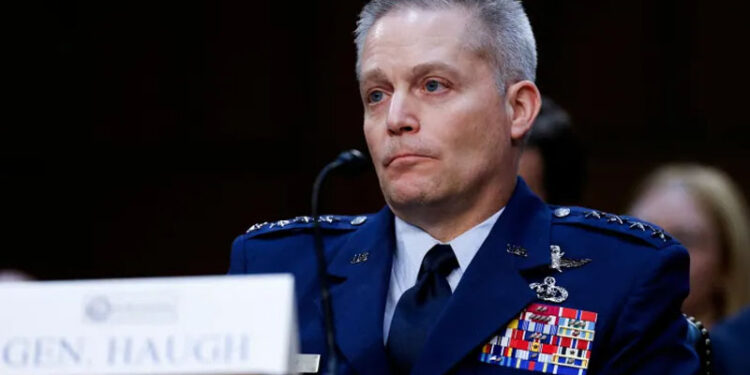 پینٹاگون نے این ایس اے کے سربراہ کو ہٹانے کی تصدیق کر دی