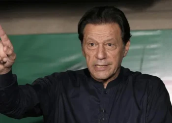 پارٹی رہنماؤں کے ایک دوسرے پر الزامات، عمران خان نے وارننگ دیدی